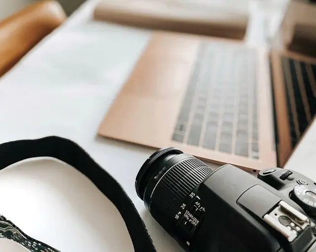 The Essential Guide to Building Your Blogging Brand