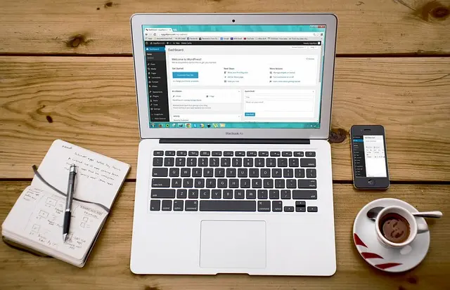 10 Essential Tips to Kickstart Your Blogging Career