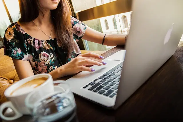 5 Essential Habits to Cultivate for Successful Blogging