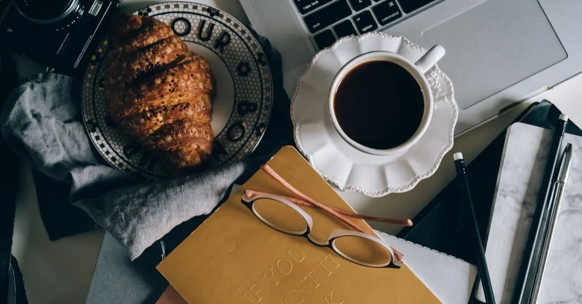 5 Essential Habits to Cultivate as a Successful Blogger
