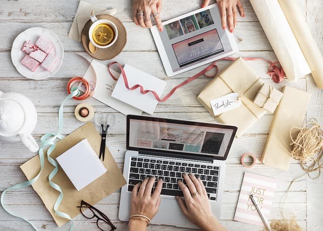 The Ultimate Guide to Crafting Your Blog's Unique Identity